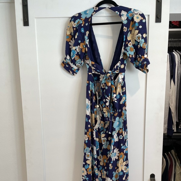 NWT for love and lemons maxi floral dress - Picture 2 of 5